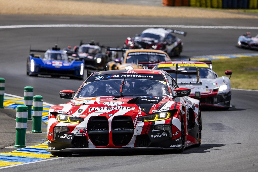 Com a BMW, Augusto Farfus esteve entre os destaques do domingo na classe LMGT3 (FIA WEC)