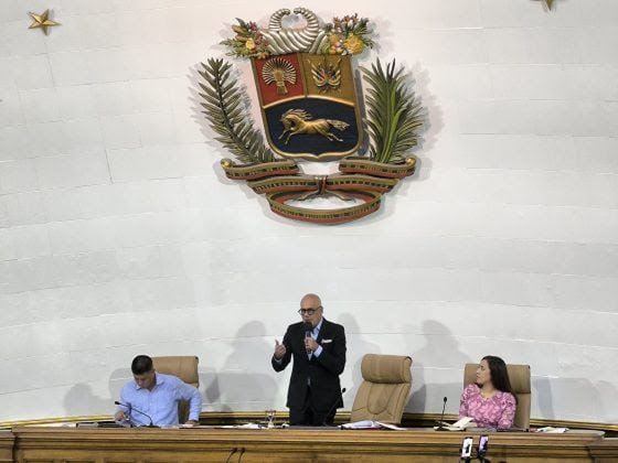 Jorge Rodríguez insta a romper “todas las relaciones” con España tras el desconocimiento de Maduro