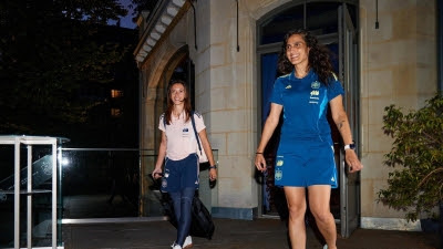Aitana Bonmatí se reincorpora a la concentración de la selección
