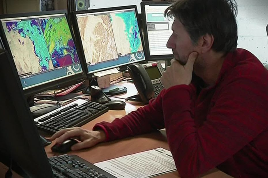 Risques naturels et avalanches : comment le centre Météo France à Chamonix est devenu indispensable au monde de la montagne