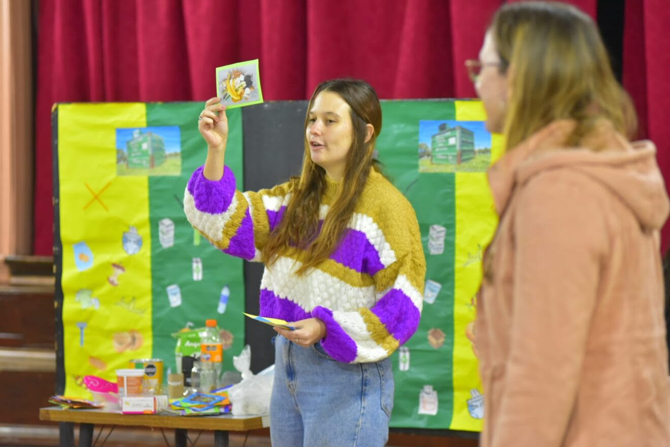 Comenzó en Villa Elisa la campaña ambiental centrada en el buen uso de los Puntos Limpios