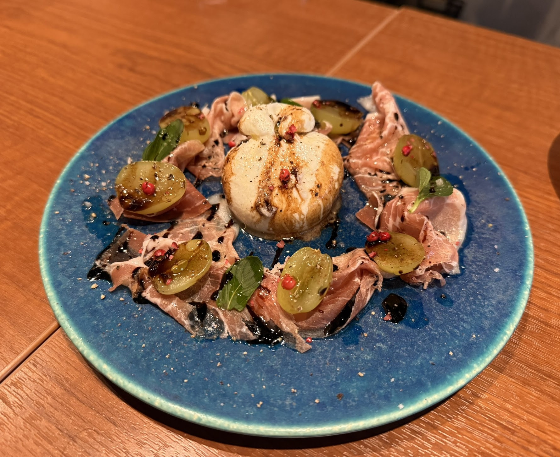 季節の食材をつかった前菜