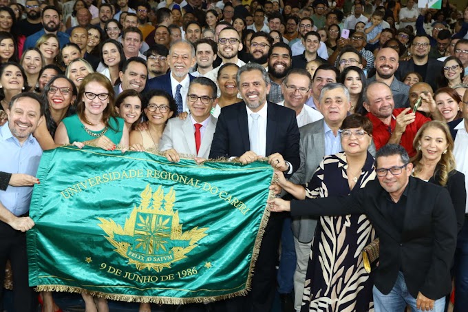 CRATO ; Governo do Estado empossa 118 professores após realização do maior concurso da história da Urca.