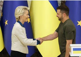 Von der Leyen a Kiev promette 35 miliardi all'Ucraina