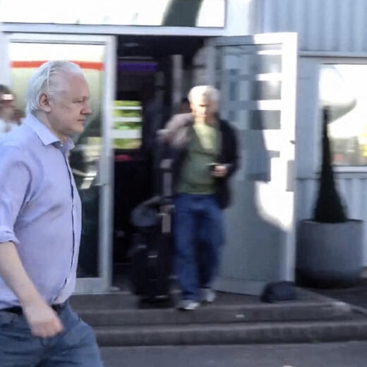 This screen shot courtesy of Wikileaks X page shows Wikileaks founder Julian Assange walking to board a plane from London Stansted Airport on June 24, 2024. Julian Assange "is free" and has been released from a high-security London prison where he was held for five years, his Wikileaks organisation said June 24, after reaching a US plea deal.
The 52-year-old Australian was taken Monday, June 24, from Belmarsh prison to London's Stansted airport, a Wikileaks statement said, from where he boarded a flight to an unnamed destination. (Photo by WikiLeaks / AFP) / RESTRICTED TO EDITORIAL USE - MANDATORY CREDIT "AFP PHOTO / HANDOUT / WikiLeaks " - NO MARKETING - NO ADVERTISING CAMPAIGNS - DISTRIBUTED AS A SERVICE TO CLIENTS