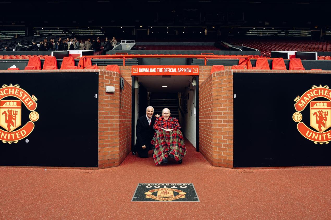 Tommy Heron and Jason Leach, VIP Executive, MUFC