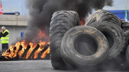 'On est jetés dehors comme des malpropres' : à Cholet, les salariés de Michelin en colère après l'annonce de la fermeture de l'usine