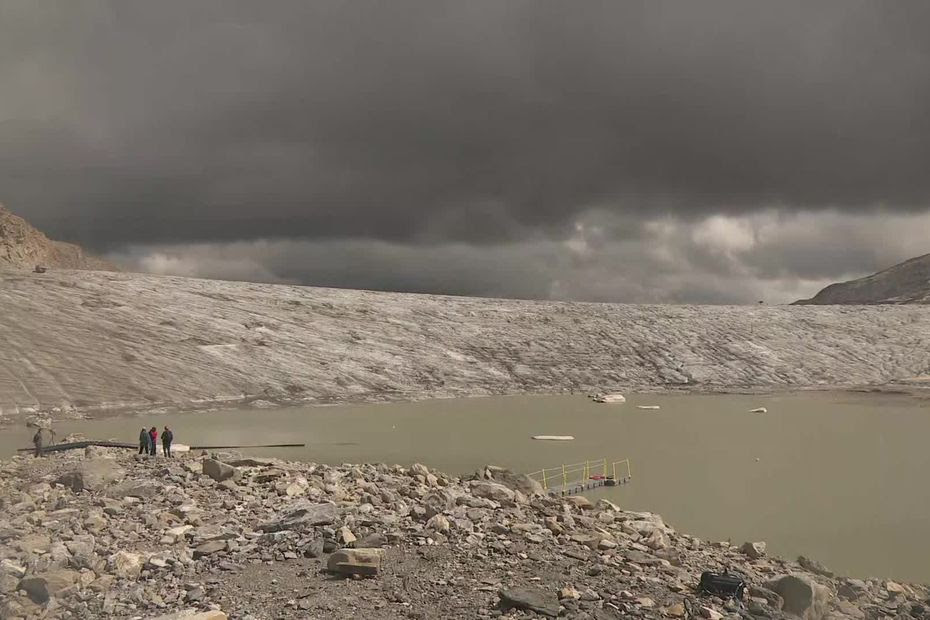 VIDÉO. Sous haute surveillance, le lac glaciaire qui menace la station de Tignes fait l'objet de nouveaux travaux