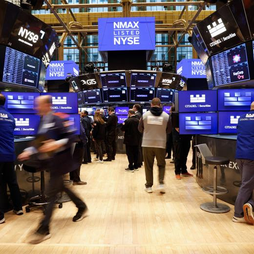 Traders work on the floor of the New York Stock Exchange on Wall Street on Thursday, April 3, 2025 in New York City. The Dow Jones Industrial Average opened today down over 1000 points as US stocks continue to be volatile due to trade-war worries from President Trump s tariffs. President Donald Trump signed an aggressive and far-reaching reciprocal tariff policy at the White House yesterday. PUBLICATIONxINxGERxSUIxAUTxHUNxONLY NYP20250403111 JOHNxANGELILLO