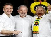 En Belém de Pará, Macron condecoró con la Legión de Honor al cacique kayapó Raoni, impulsor de la conservación de la Amazonía.