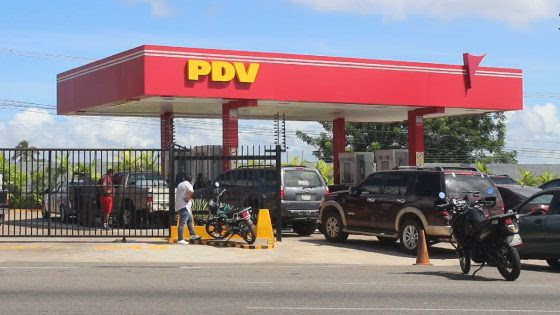 Nerviosismo postapagón desata megacolas por gasolina en Ciudad Guayana