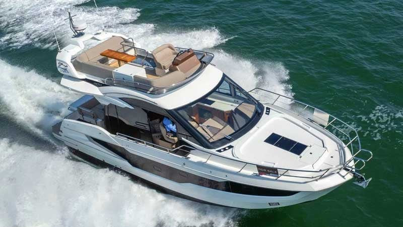 galeon-400-fly