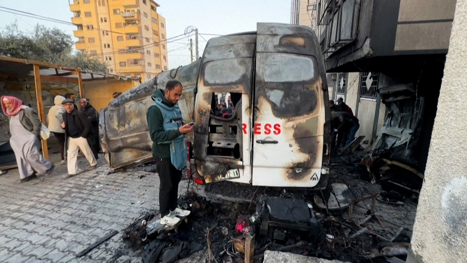 Gaza : un média palestinien affirme qu'une frappe israélienne a tué cinq de ses journalistes