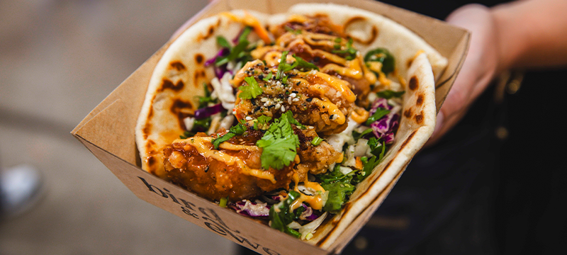 flatbread with chicken and salad