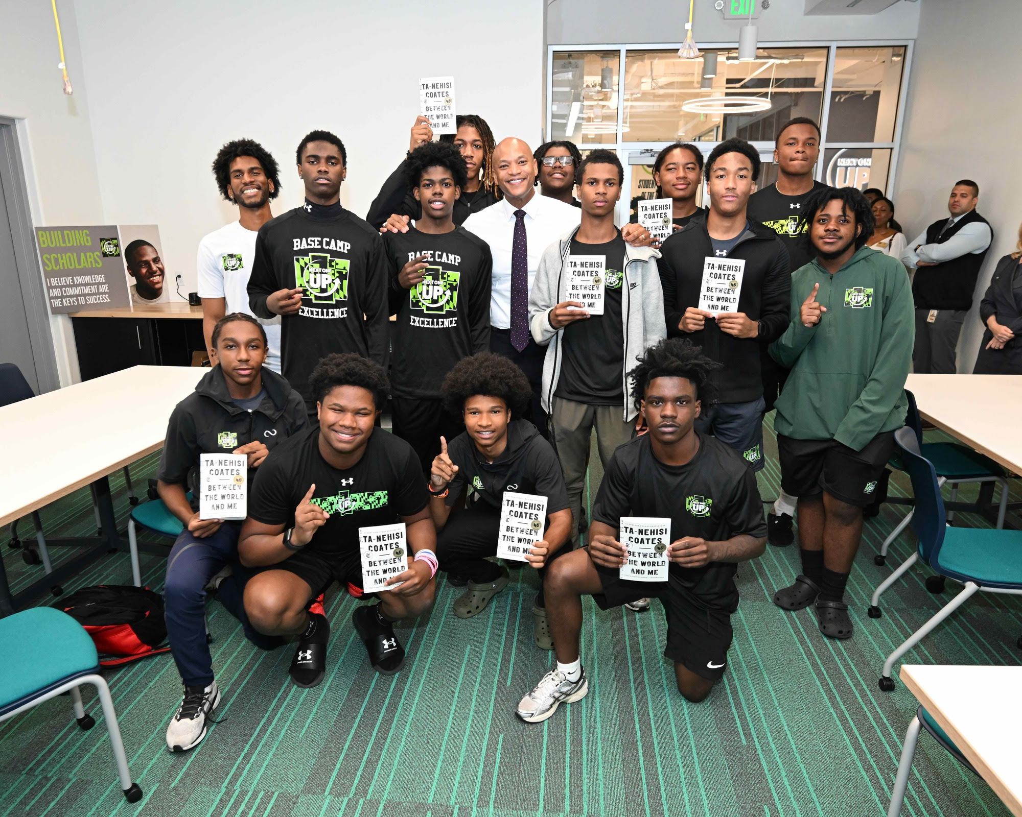 Governor Moore Visits Baltimore City Youth Development Nonprofit for Roundtable on Empowering Young Men and Boys (2)
