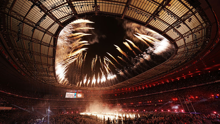 A general view as a fireworks display takes place during the closing ceremony of the Paris 2024 Paralympic Games at Stade de France. ©Aitor Alcalde/Getty Images