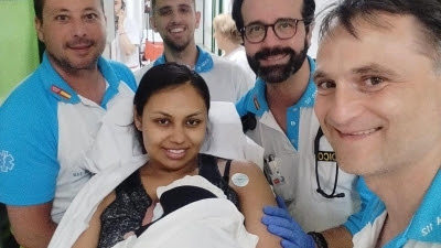  Sanitarios del Summa atienden con éxito un parto en una vivienda de Colmenar Viejo