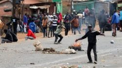 Un immagine degli scontri a Nairobi
