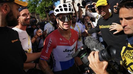 Tour de France 2024 : Dylan Groenewegen s'impose au sprint, Tadej Pogacar conserve son maillot jaune... Le résumé de la 6e étape