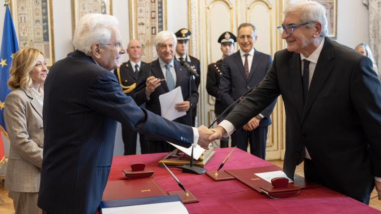 Foto Ufficio stampa Quirinale/LaPresse politica 2-11-2024 Roma - Italia Giuramento del Ministro senza portafoglio Tommaso Foti al QuirinaleIl Presidente della Repubblica Sergio Mattarella in occasione del giuramento del Ministro senza portafoglio Tommaso Foti (foto di Francesco Ammendola - Ufficio per la Stampa e la Comunicazione della Presidenza della Repubblica) DISTRIBUTION FREE OF CHARGE - NOT FOR SALE