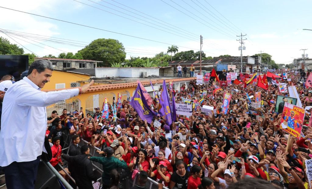 Maduro señala a la oposición de inscribirse en presidenciales para intentar golpe de estado