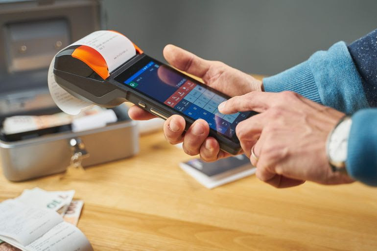 Iraq seeks to expand the use of electronic payments.