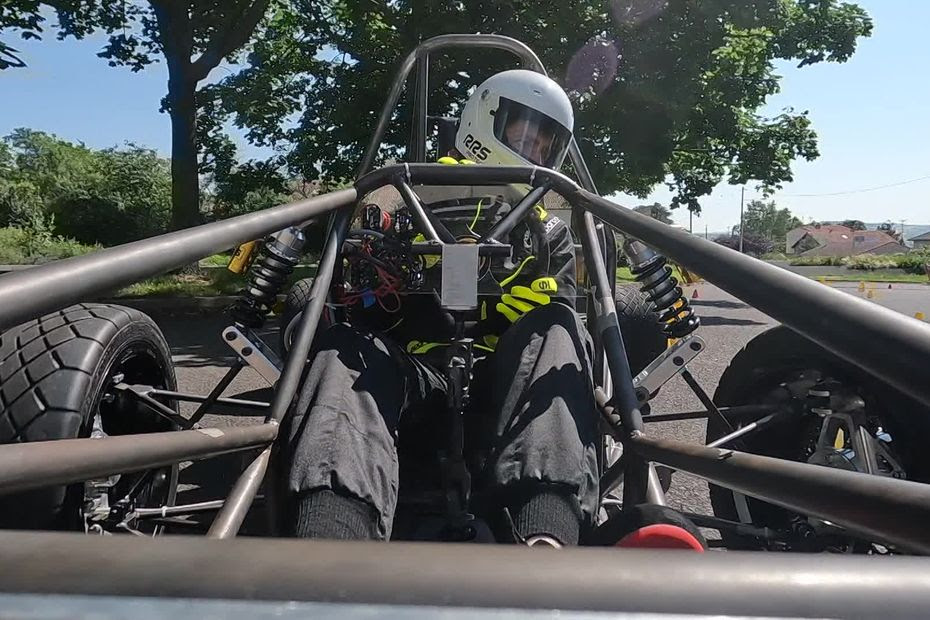 'Elle est fun à piloter' : une voiture électrique imaginée par des étudiants d'Auvergne