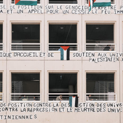 Occupation de Uni-Mail par des étudiants qui manifestent pour un cessez-le-feu à Gaza et un boycott des universités israéliennes, le 13 mai 2024 à Genève.