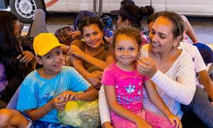 Una familia migrante venezolana de paso por Guatemala en su viaje hacia el norte del continente.