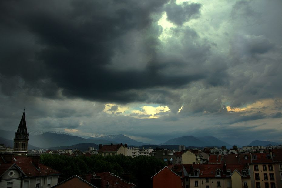 Pluie, orages et chute des températures : une météo 'assez agitée' annoncée dans les Alpes du Nord