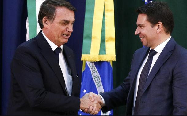'Abin paralela': PF obteve áudio de conversa entre Bolsonaro e Ramagem para blindar Flávio de investigações sobre 'rachadinha'