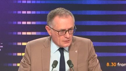 Budget 2025, crise de l'hôpital public, jour de carence... Le '8h30 franceinfo' de Philippe Juvin