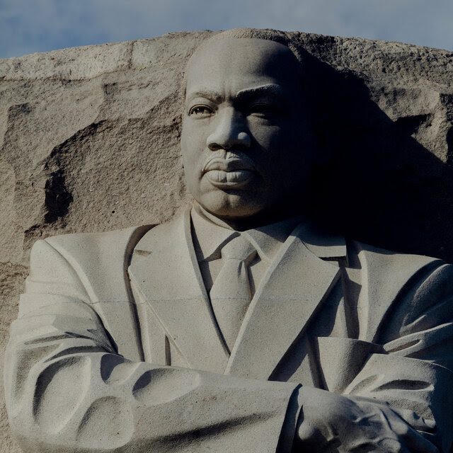 Una estatua de Martin Luther King Jr.