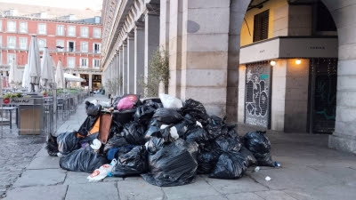 AV.- El Ayuntamiento sanciona a concesionarias con 1,6 millones y estudia limpiar con medios propios o externalizados