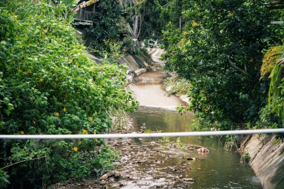 Crecida de quebrada en Macarao revive pesadilla para vecinos de la zona