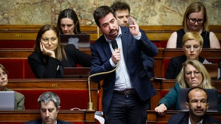 Andy Kerbrat interpellé en possession de drogue : la question de la démission du député insoumis divise à l'Assemblée