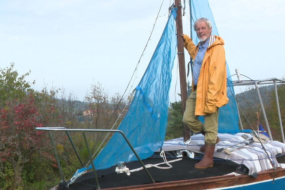 Vendée Globe 2024. Avec Virtual Regatta, il vit la course depuis son bateau posé dans son jardin