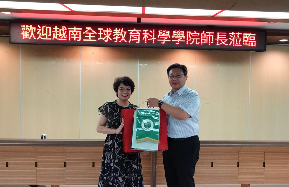 越南教育科學院參訪團蒞臨樹德科大 盼攜手推動國際專業人才交流