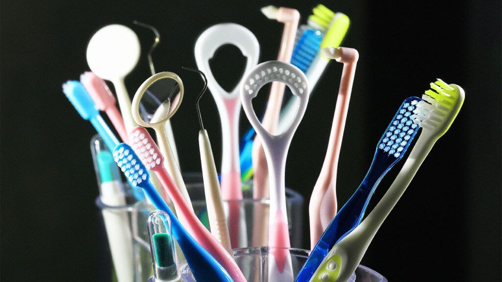 A oral hygiene set, including soft toothbrushes-2.