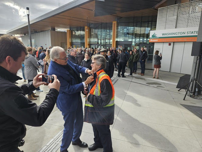 During the Colman Dock dedication event in October, Gov. Inslee named Terminal Attendant Carol Stearns as “Washingtonian of the Day.”