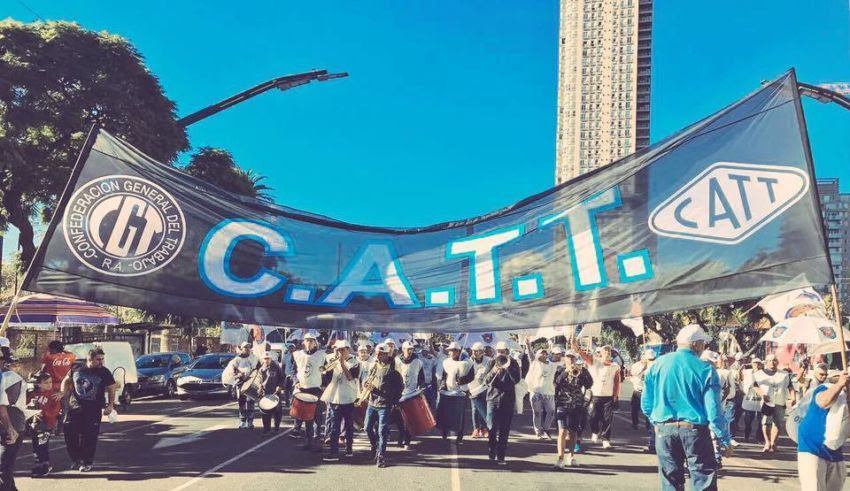 En ebullición, los gremios del Transporte debatirán en la CGT para definir protestas contra "las medidas autoritarias" del Gobierno Nacional
