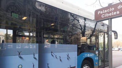 Autobuses de EMT de cinco líneas se convertirán en museos a cuatro ruedas exponiendo obras inéditas de cinco artistas