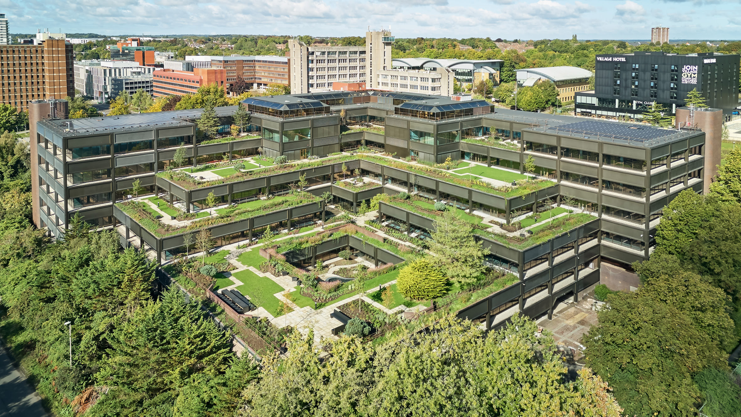El edificio rebautizado como Plant, ha sido rehabilitado por Twelve Architects, Studio Knight Stokoe y otros estudios devolviendo su aspecto original.