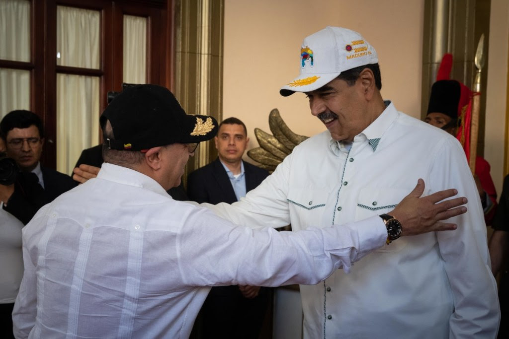 Petro dice que la paz política en Venezuela