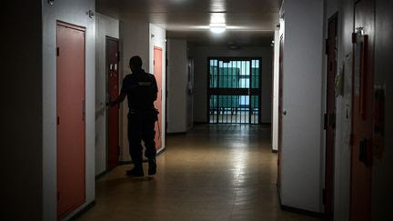 Prisons : les prisons françaises accueillaient 78 969 détenus au 1er septembre, un nouveau record