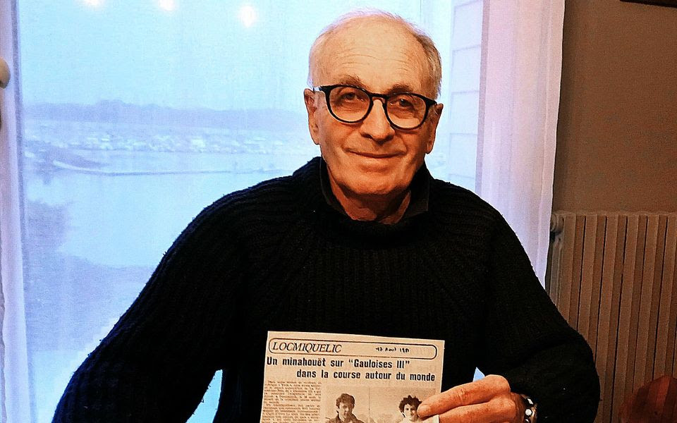 Dans sa maison surplombant le port de Sainte-Catherine, à Locmiquélic, Yves Le Gad a conservé les coupures de presse sur la Whitbread, à laquelle il a participé au côté du skipper Éric Loizeau.