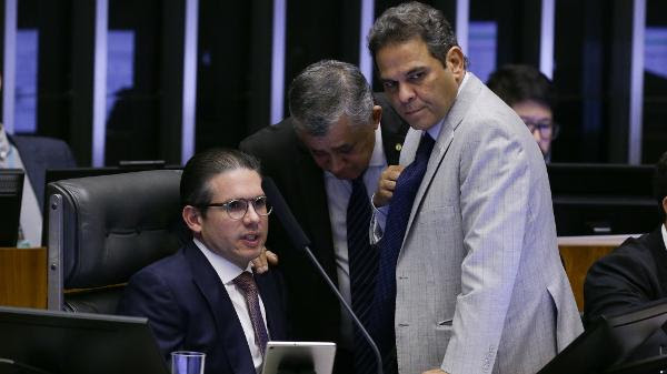 Sessão da Câmara dos deputados que votou projeto de decreto legislativo que susta o novo decreto do IOF