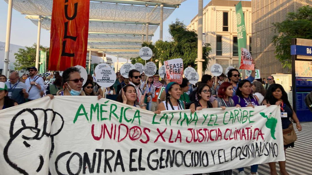 El último borrador presentado en la COP28 ignora la urgencia de poner fin a los combustibles fósiles