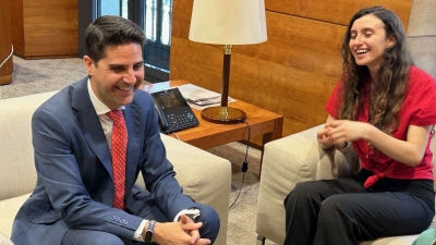 La Comunidad felicita a los alumnos del instituto Carlos Bousoño y colegio Retamar que han sacado un 14 en las PAU