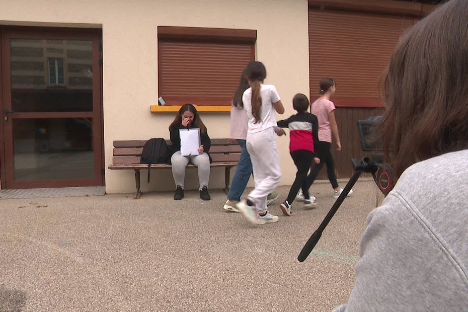 VIDÉO. 'Je me faisais insulter, taper à longueur de journée' : des enfants victimes de harcèlement scolaire tournent un clip de sensibilisation